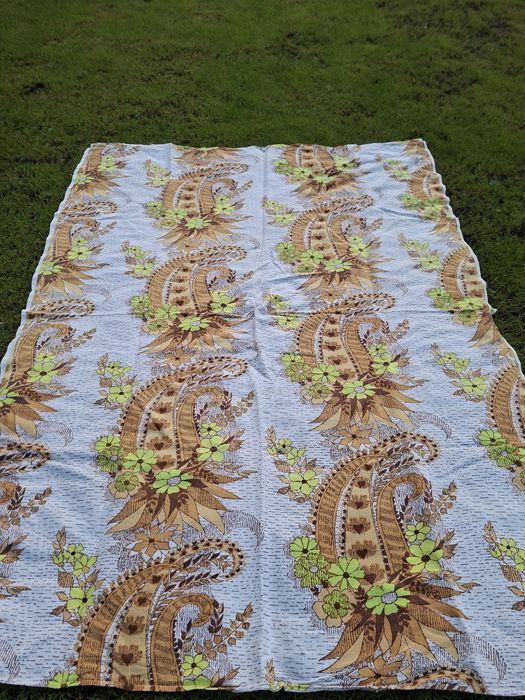 Lekka narzuta lub obrus PRL