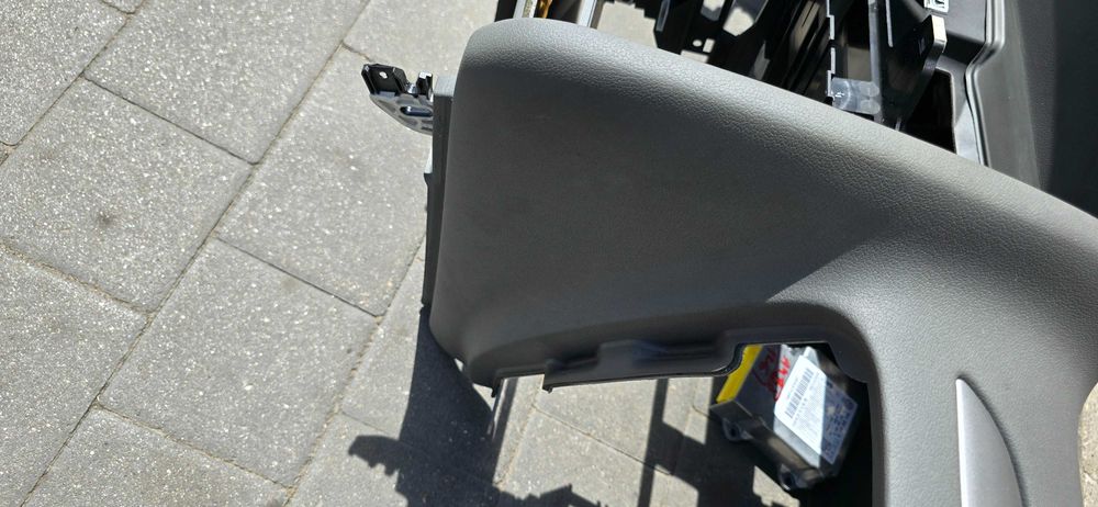 Deska rozdzielcza kokpit Audi A4 B8 Europa orginał ACHAT