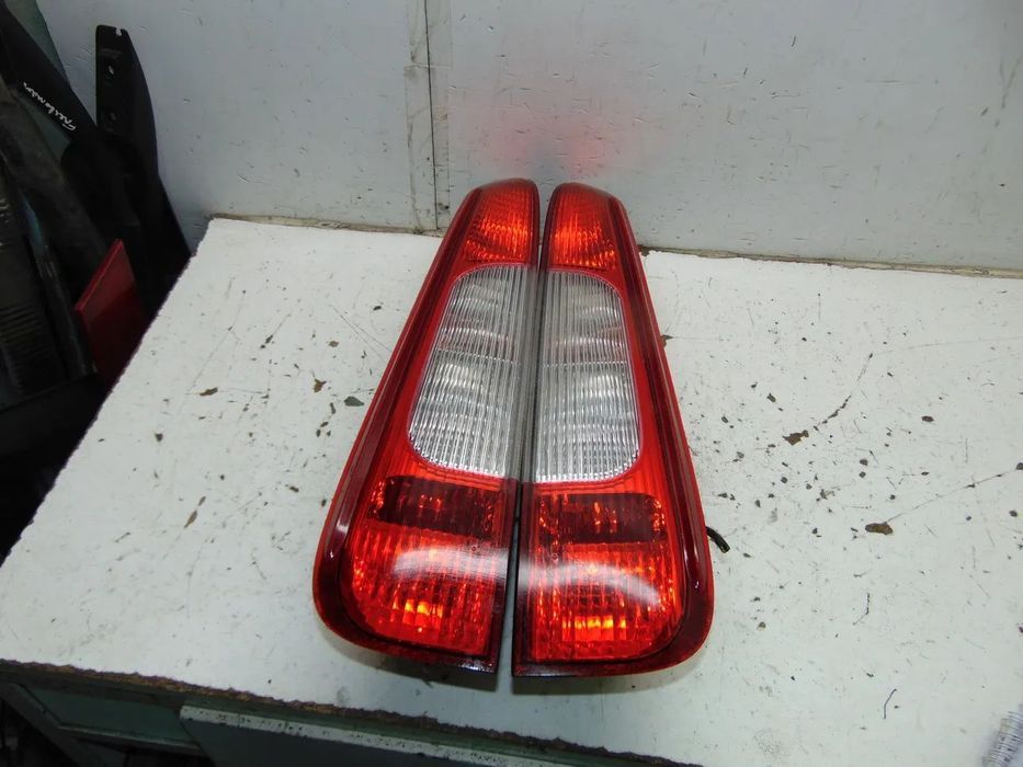 Ford C-max farolins
