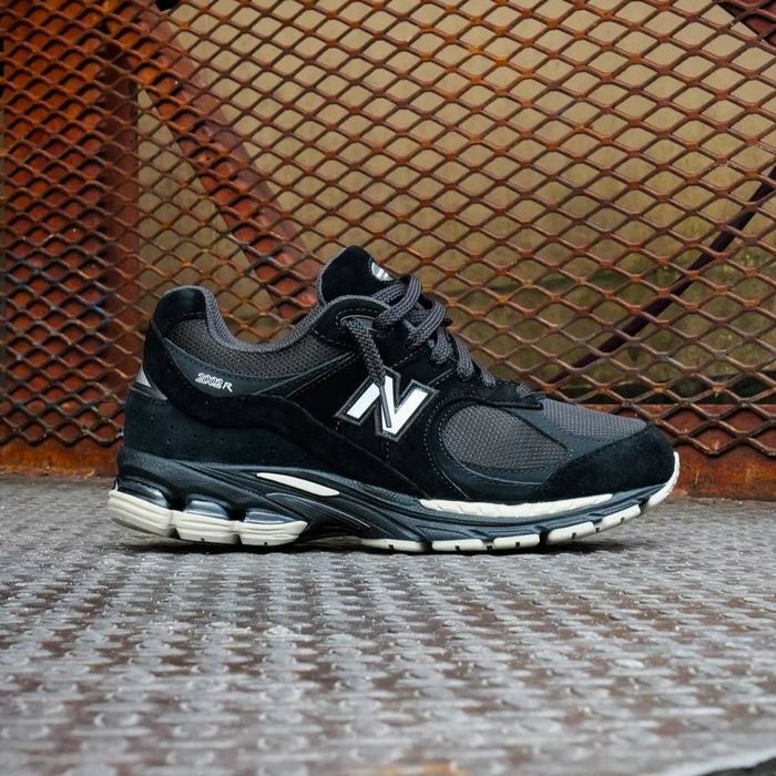 Кросівки New Balance 2002R. Модель: U2002RL