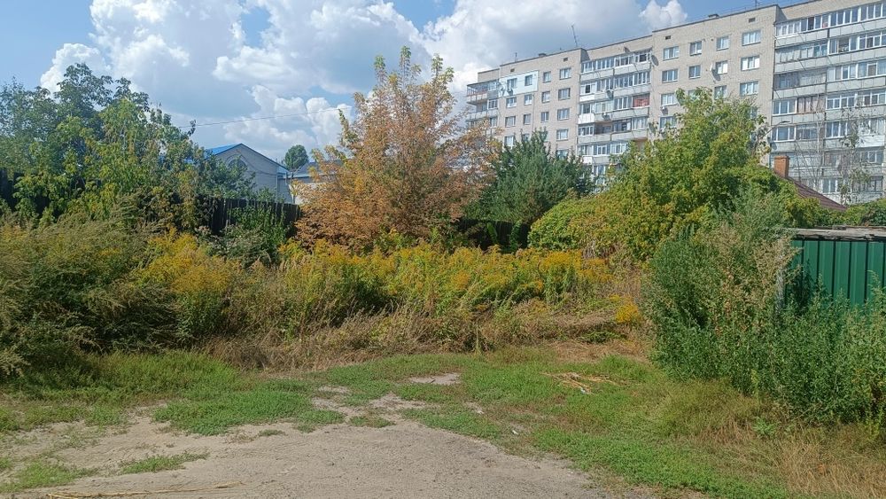 Продам земельну ділянку 8.5 сот Центр міста