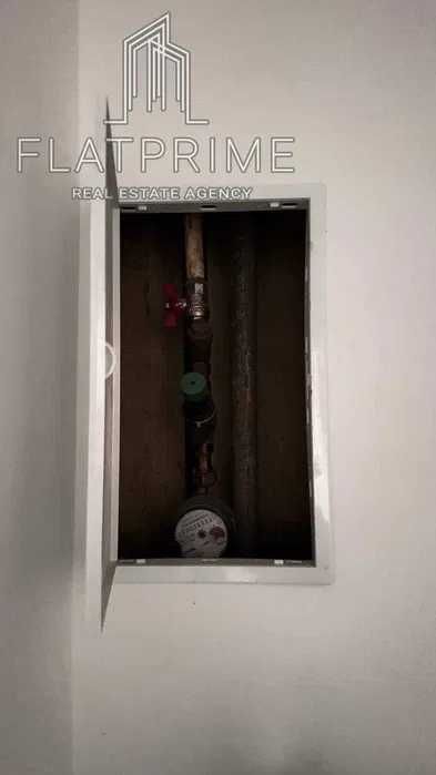 Центр продаж окреме приміщення кабінет з ремонтом