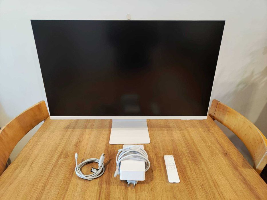 Samsung Smart M8 S32BM801UU Biały