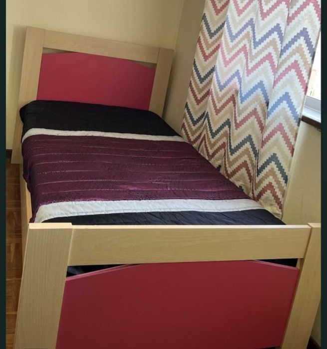Cama individual e armario