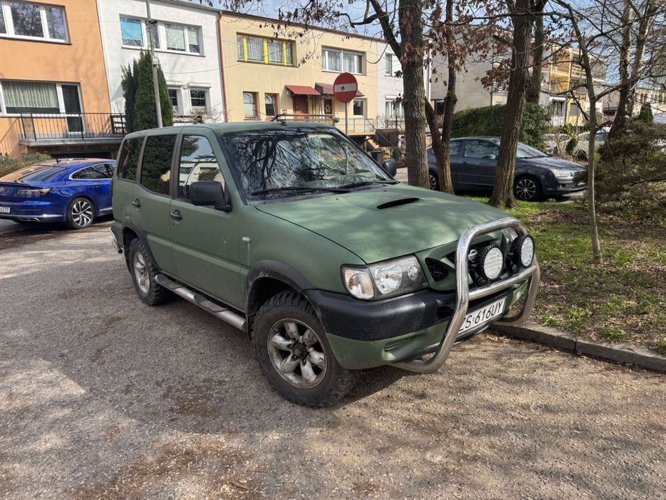 Nissan terrano 2  2.7 TD 4x4