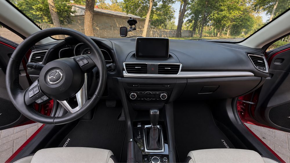 Mazda 3 Grand Touring