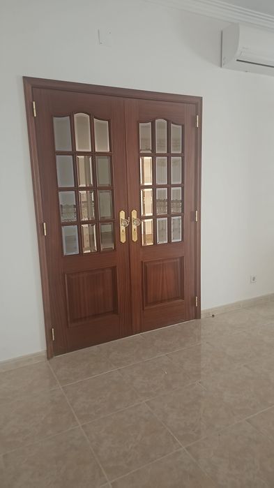 10 Portas mogno  70 cm/200cm, com guarnição .