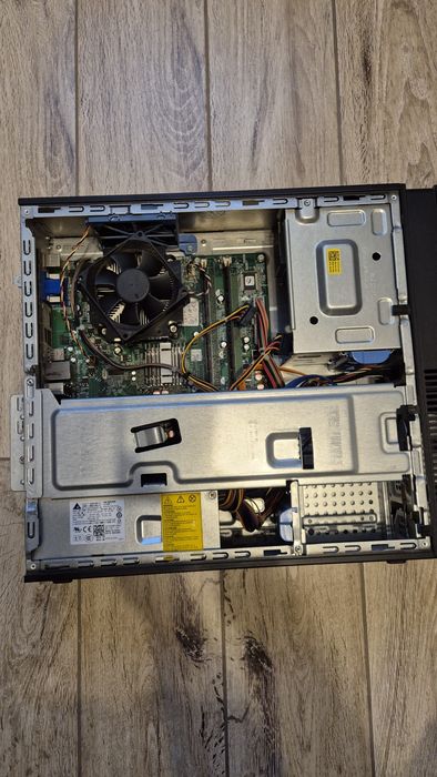 Komputer Dell Vostro 220s bez dysku