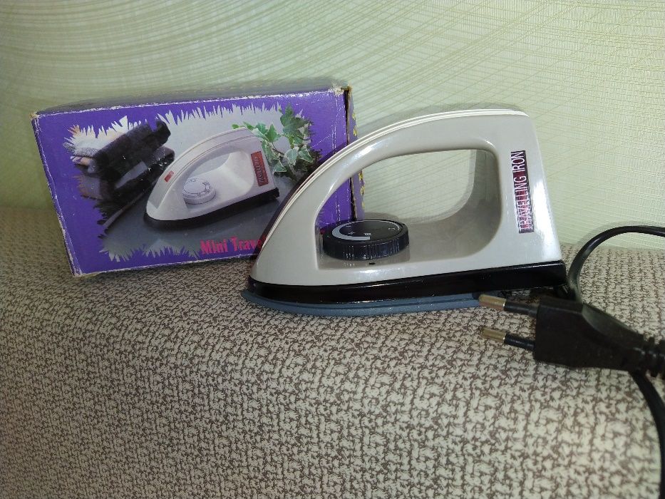 Мини - утюг : Mini Travel Iron KT-312. Не рабочий.