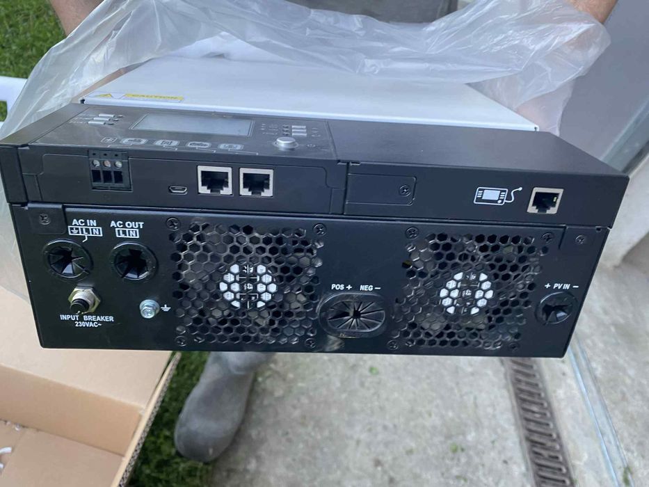 Hybrydowy Inwenter Solarny ESB-6kw-24v(3kw) AZO Dikidal