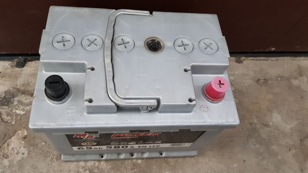 A k u m u l a t o r 65 A h