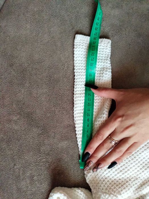 Продам детскую белую кофту Carters