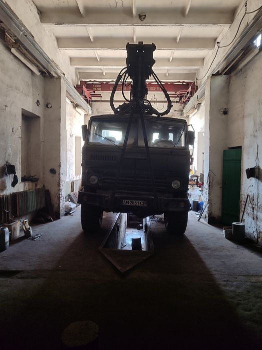 Продається комплекс приміщеннь в с.Різня