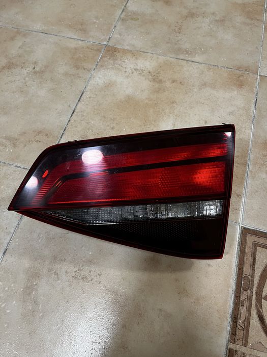 Volkswagen Jetta 6 Лівий Правий Ліхтар Задня фара Оригінал