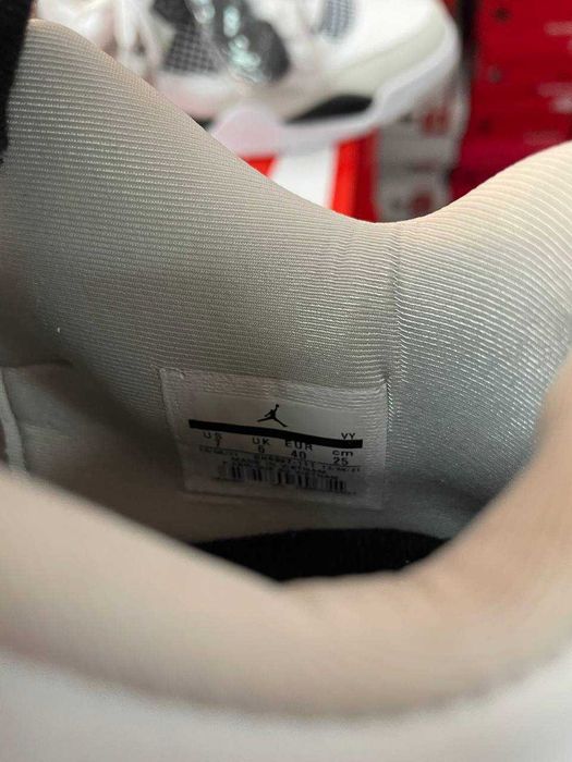 Женские кроссовки Nike Air Jordan 4 "Military" Размеры 36-41