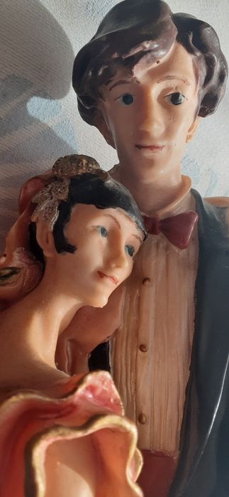 Estatueta de noivos em marfinite