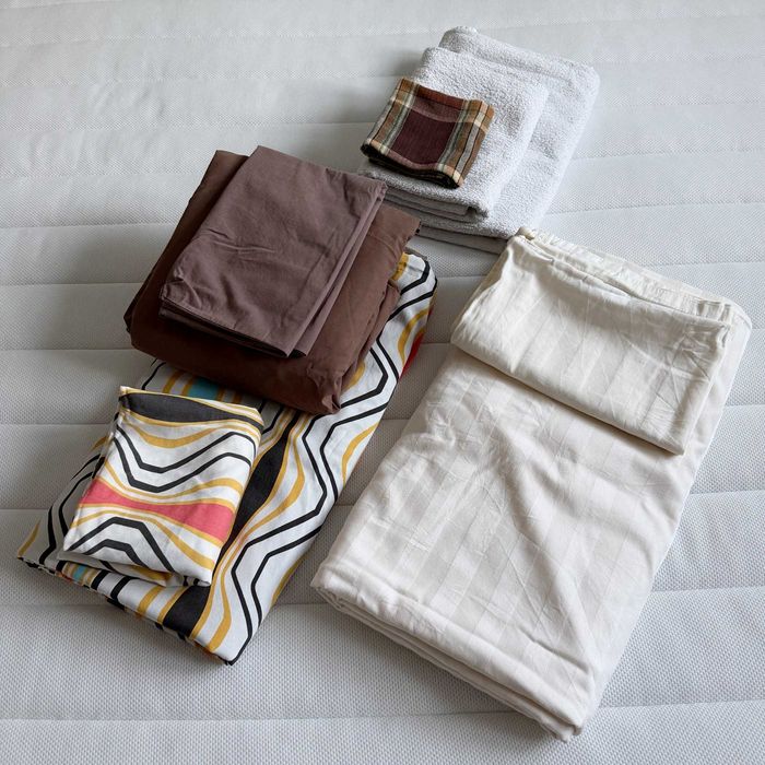 Zestaw JYSK i IKEA 2x pościel 150x200, prześcieradło 140x200 + gratisy