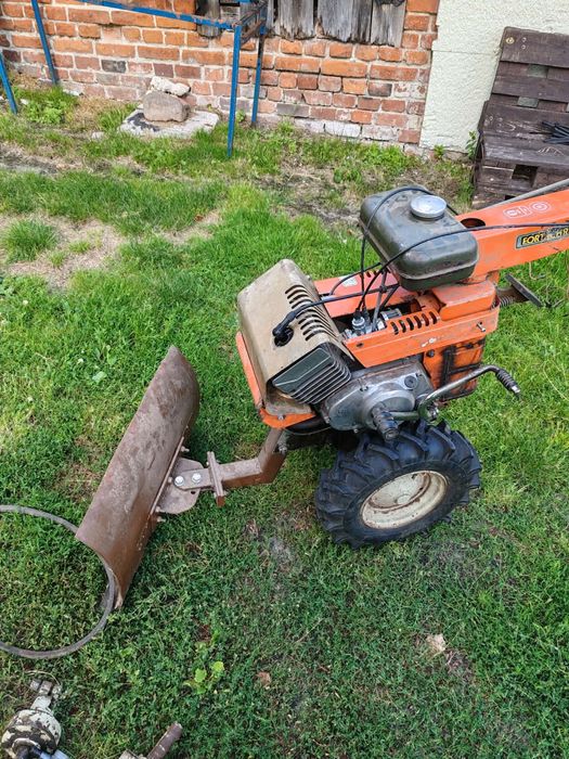Traktorek Fortshritt E930