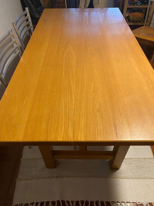 Vendo mesa de cozinha em madeira