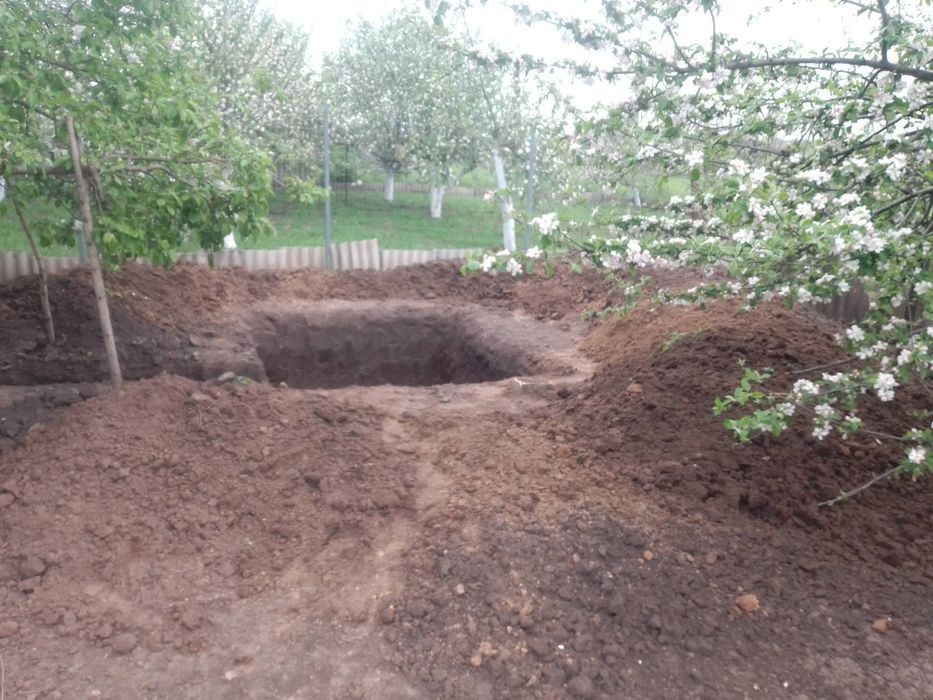 Послуга земельних робіт.