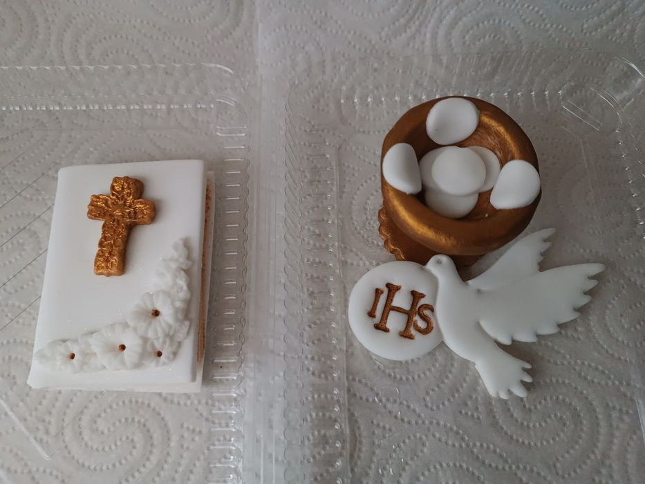 Dekoracja cukrowa na tort komunijny, Komunia