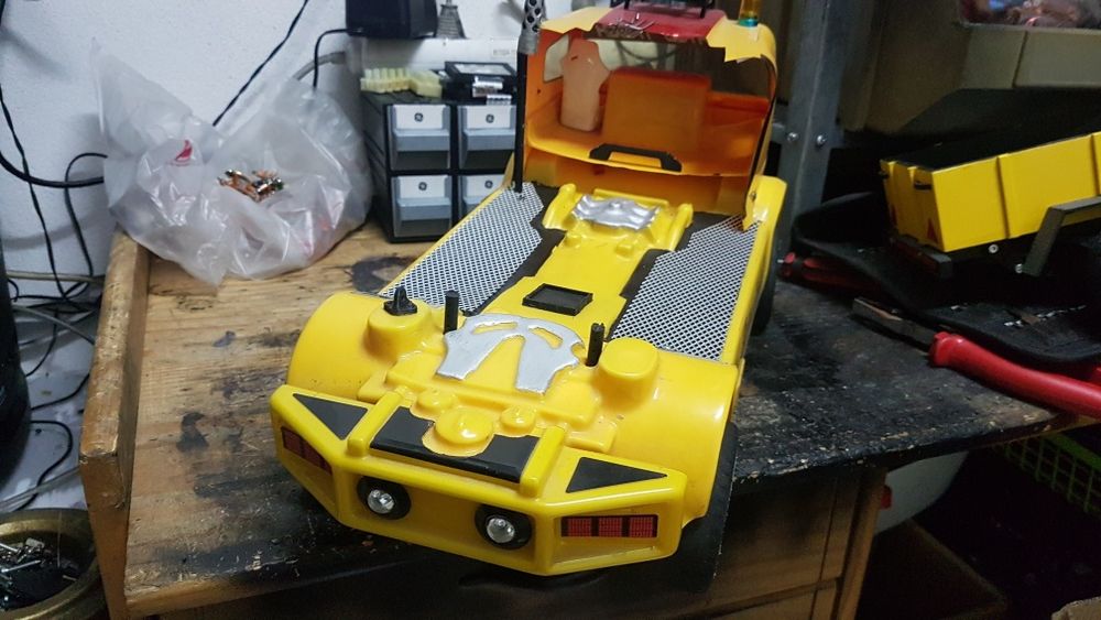 Camião RC 1/10 + atrelado
