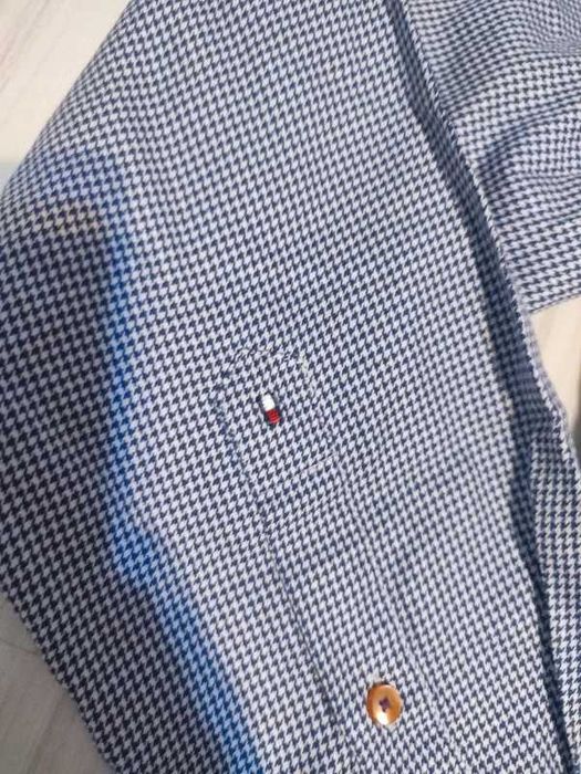 męska koszula rozm. M firmy Tommy Hilfiger
