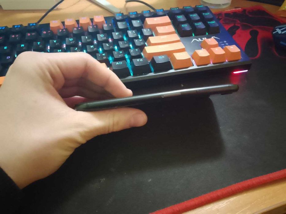 Продам iphone se 2020 ЗАКАЗАЛИ!!