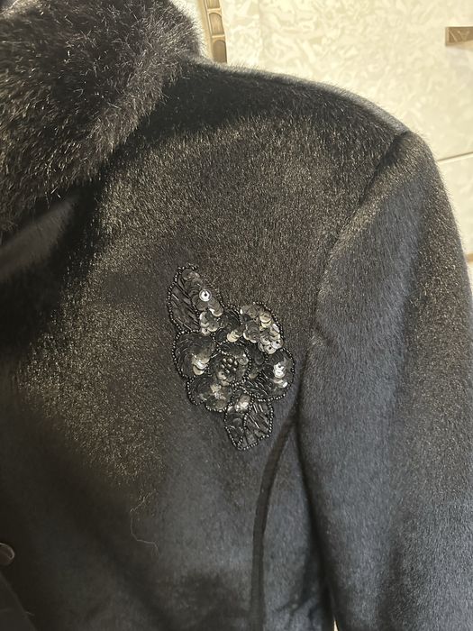 Шубка коротка чорна