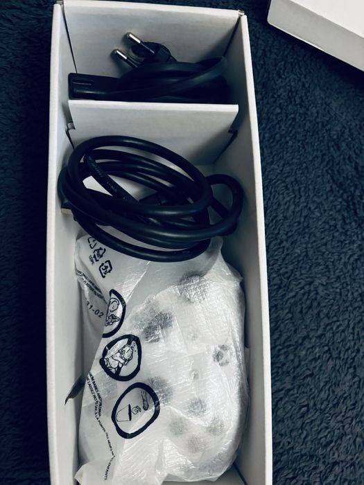 Xbox One S | 1TB | Inclui cabos e comando