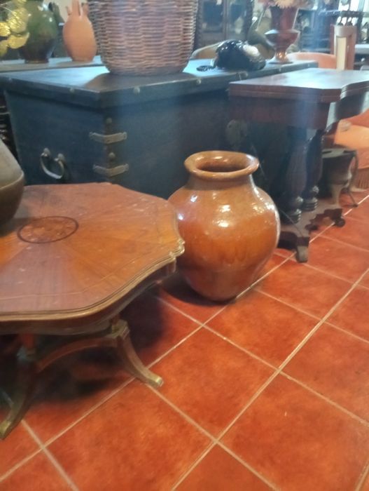 Recheio de loja de antiguidades