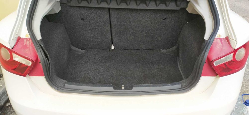 Seat Ibiza SC 1.6 TDI 2010 Fiável e Econômico