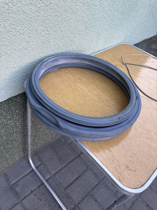 Fartuch (uszczelka drzwi) + 2 sprężyny do pralki Beko WTV6632XAW