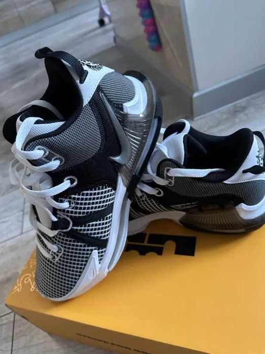 Кросівки Nike Air Jordan LeBron Witness VII - 10 US