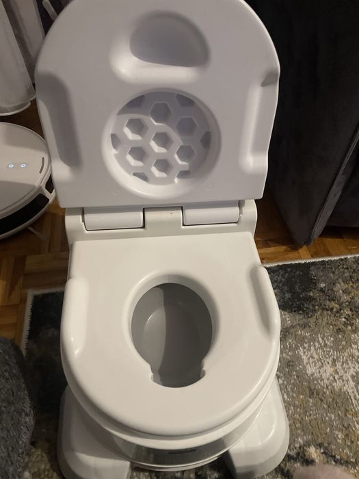 Nocnik/ toaleta grajaca fisher-price