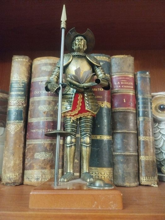 Estatueta antiga  Dom Quixote 27 cm