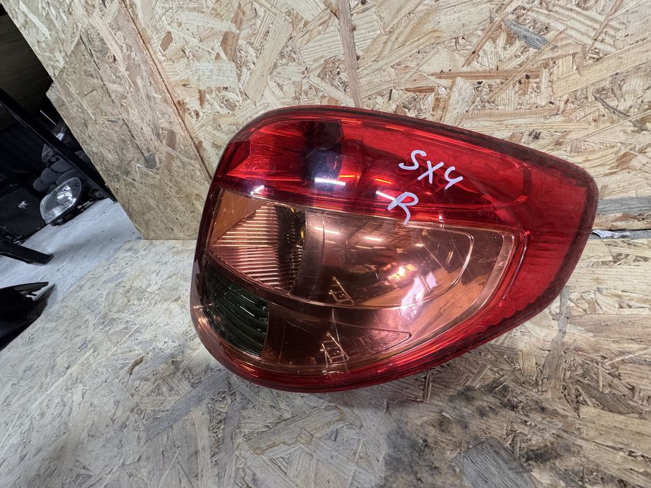 Стоп задній правий ліхтар фонарь suzuki sx4 сузукі