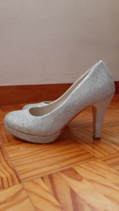 Sapatos de salto alto prateados - tamanho 36