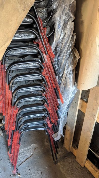 Продам офисные стулья