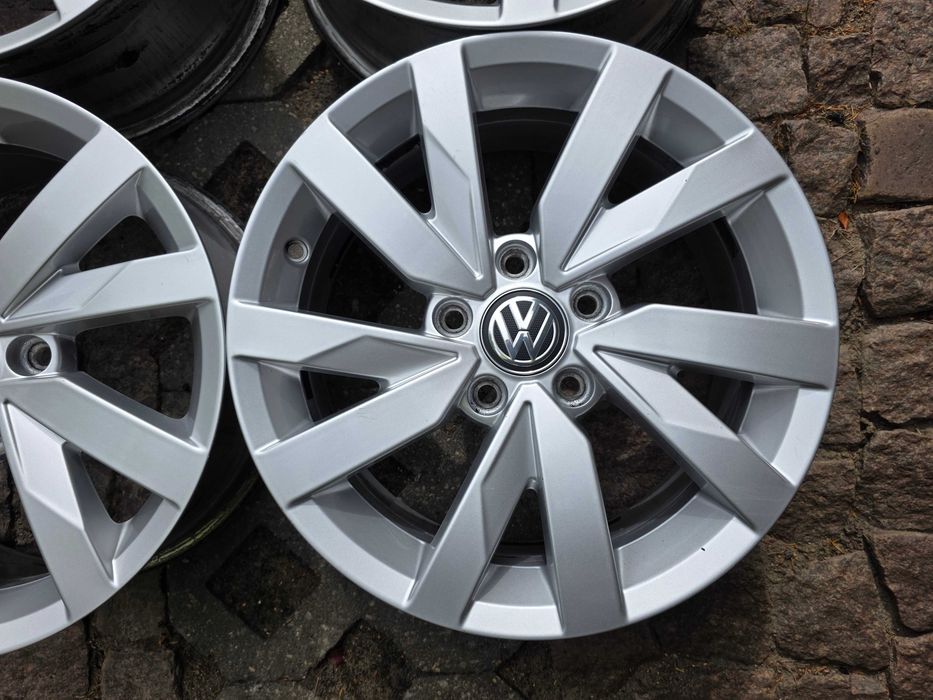 Oryginalne felgi aluminiowe VOLKSWAGEN PASSAT B8 16" 5x112 ET 41 VW MG ZS HS