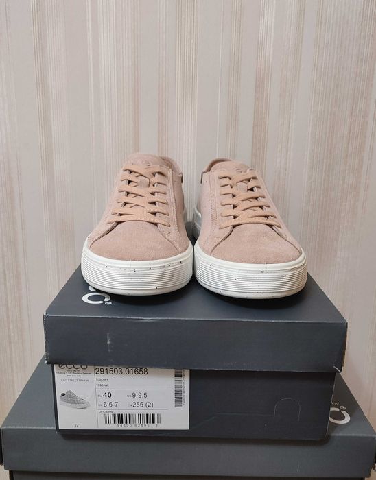 Кросівки кеди туфлі ECCO STREET TRAY оригінал шкіра замш розмір 40