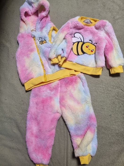 спортивний костюм  на дівчинку