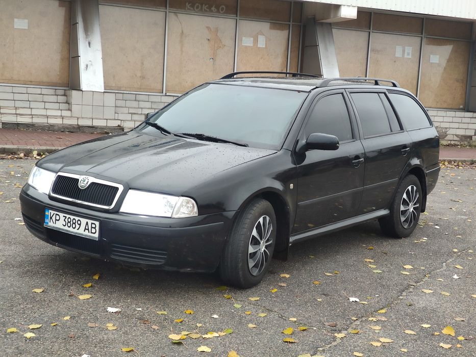 Продам или обменяю с вашей доплатой,авто в хорошем состоянии,техника огонь,салон ухоженный,климат печка работает,лед свет,ходовка без нареканий,по кузову гнили нет,есть вмятины царапины, расход топлива 6 литров,ГРМ заменён.Документы в порядке.