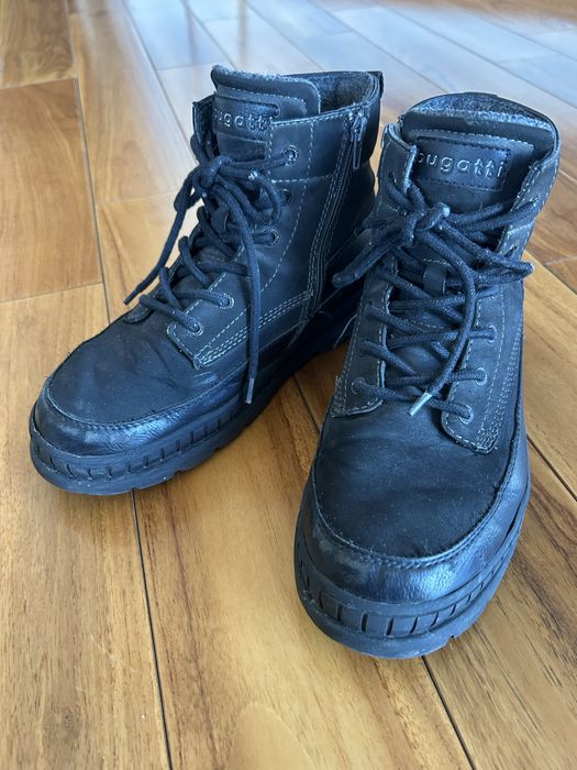Bugatti взуття 42р