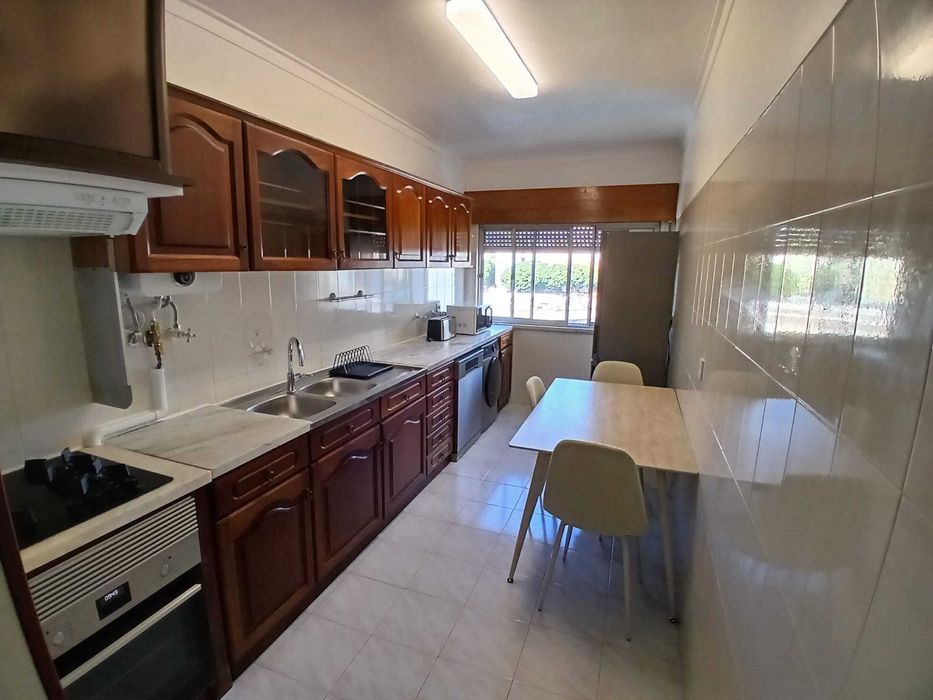 Aluga-se Quartos em casa partilhada -Reboleira - Amadora