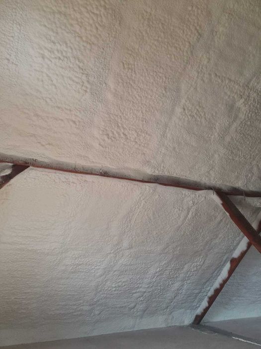 Piana pur hale poddasza strop izolacja dach ocieplanie docieplanie