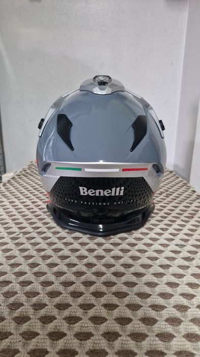 Capacete Benelli