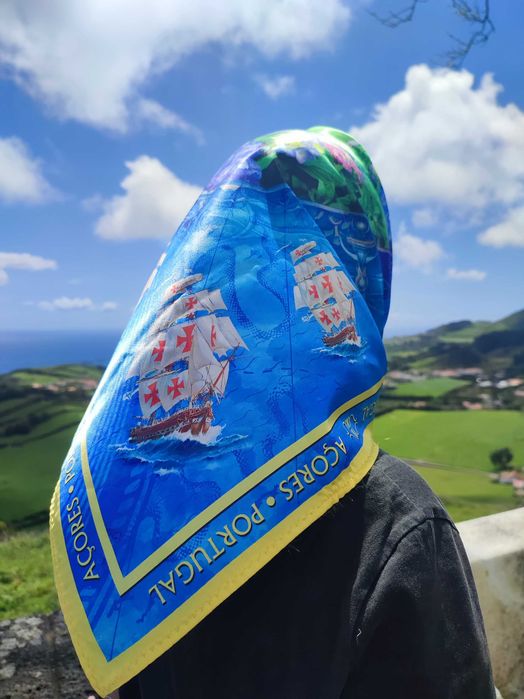 Lenço seda e postais dedicado ao Açores
