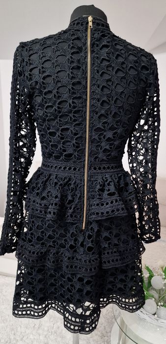 Czarna sukienka"Caris Closet".