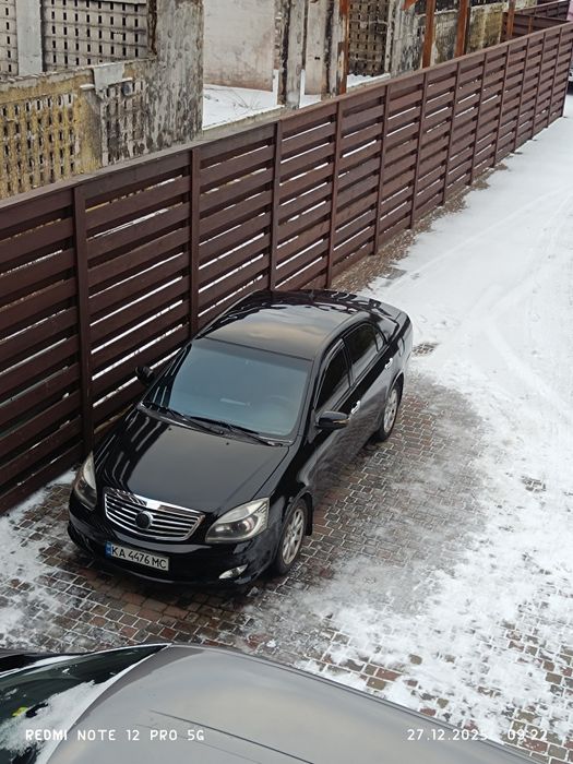 Продам geely sl 2012рік під ремонт